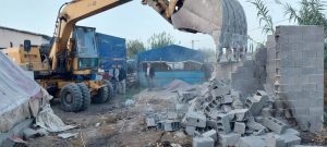 جلوگیری از تغییر کاربری بیش از 4 هزار مترمربع زمین کشاورزی / تخریب بناهای غیر مجاز