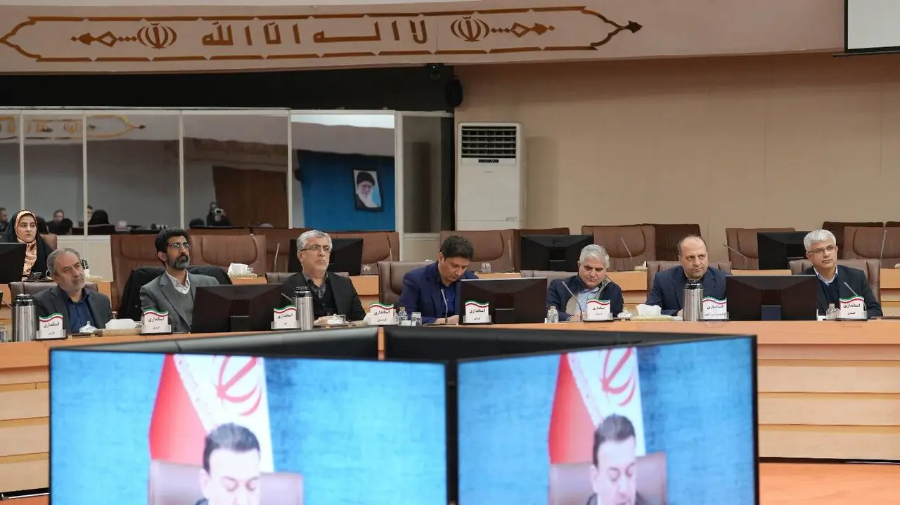 استفاده از تفویض اختیارات استانداران در تأمین کالاهای اساسی در دستور کار قرار دارد