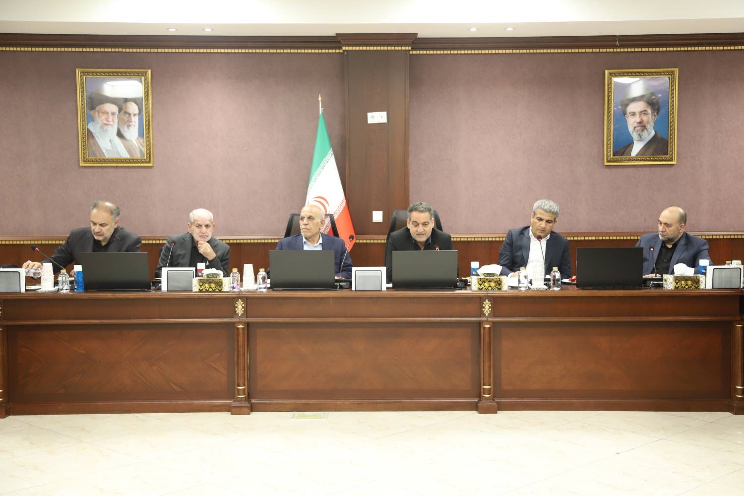 مناطق آزاد باید در مسیر تحقق سیاست‌های توسعه دریامحور ایفای نقش کنند